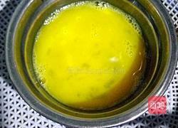 胡萝卜丝炒鸡蛋的做法图解2