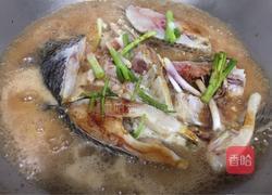 焖罗非鱼的做法图解3
