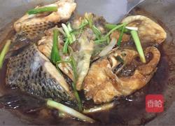 焖罗非鱼的做法图解4