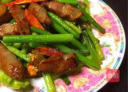 蒜苔腊肉的做法图解2