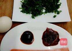 火腿鸡蛋饼的做法图解1