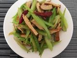 家常芹菜炒香干