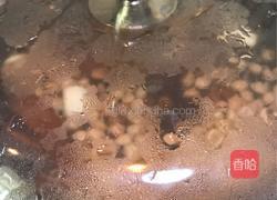 花生猪手煲的做法图解9