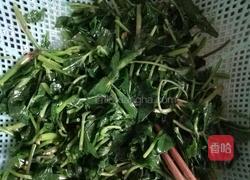 凉拌鹅脚板（野菜）的做法图解2