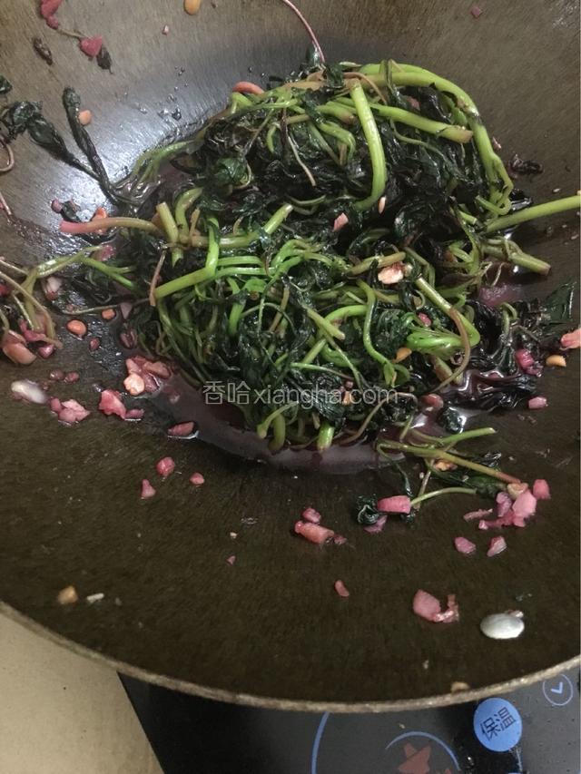 翻炒均匀，准备装盘