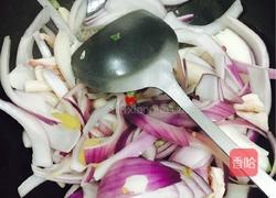 洋葱炒鲜鱿鱼的做法图解5