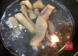 凉拌猪皮冻的做法图解1