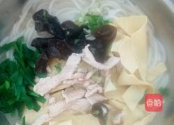  三鲜米线的做法图解3