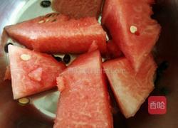 西瓜草莓酸奶西米露的做法图解3