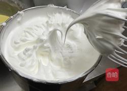 蓝莓戚风卷的做法图解8