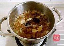 红枣银耳百合汤的做法图解8