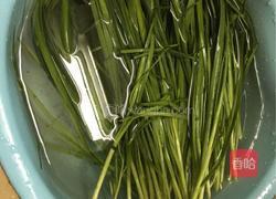 韭菜滑蛋花的做法图解1