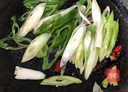 包包菜炒杂粮饼的做法图解4