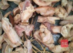 当归猪肚汤的做法图解7