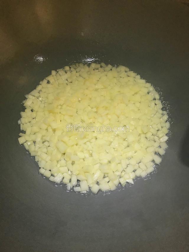 差不多这样，我尝了一下，很软，便没有继续煮下去，事实上再煮烂一点也是可以的，但水必须稍多一点点才行。