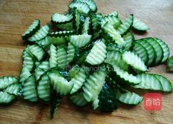 凉拌黄瓜的做法图解1