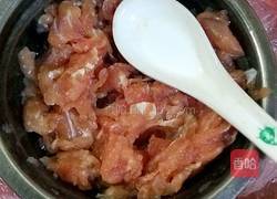 金针菇瘦肉清汤的做法图解4