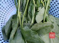 菠菜鸡蛋糕的做法图解1