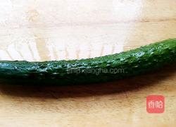 凉拌黄瓜卷的做法图解1