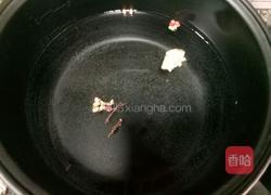 酸菜苦笋肉片汤的做法图解5