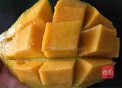 芒果酸奶的做法图解3