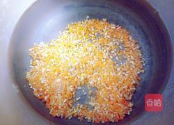 玉米茬子紫薯粥的做法图解2