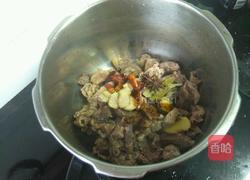 炖牛腩的做法图解5