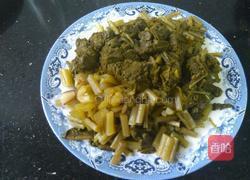 爆炒酸辣肥肠的做法图解1