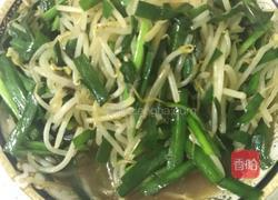 豆芽炒韭菜的做法图解3