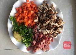 排骨卡肠焖米饭的做法图解3