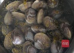 辣炒黄蚬子的做法图解1