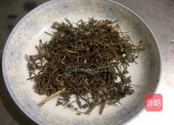 黑豆小麦旱莲草生鱼汤的做法图解3