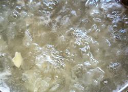 水晶绵绵银耳汤
