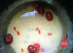 红枣枸杞小米粥的做法图解6