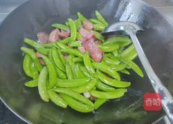 甜豆炒腊肉的做法图解4