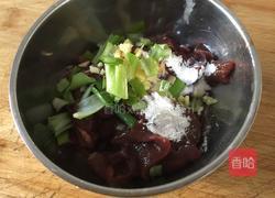 洋葱炒猪肝的做法图解2