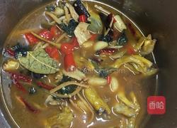 螺蛳鸭脚煲的做法图解11