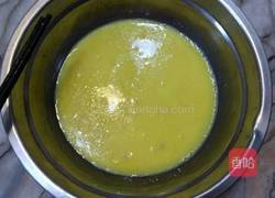 鸡蛋松饼的做法图解1