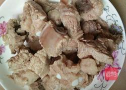 土豆炖排骨的做法图解3
