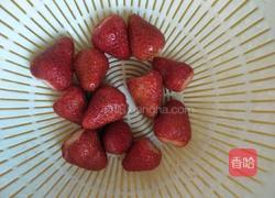 草莓糖球的做法图解1