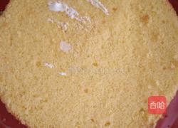 双层蛋糕奶油裱花的做法图解3