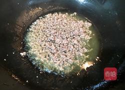 肉末酸菜炒蚕豆的做法图解3