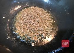 肉末酸菜炒蚕豆的做法图解4