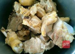 排骨炖鸡的做法图解6