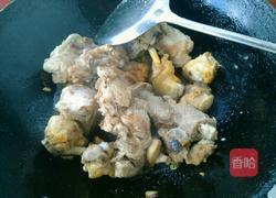 排骨炖鸡的做法图解9