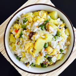 新疆风味菠萝蛋炒饭的做法[图]