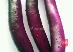 豆酱蒜香焖茄子的做法图解1