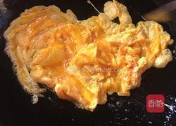 火腿玉米粒炒鸡蛋的做法图解5