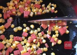 火腿玉米粒炒鸡蛋的做法图解7