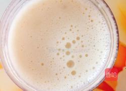 香蕉奶昔的做法图解4